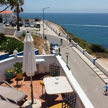 Castellohouse, The Sea View, In Front Of アパート カルヴォエイロ